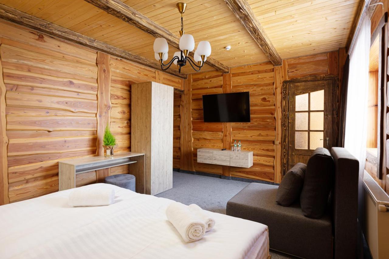 Svoi Hotel Palyanytsya Εξωτερικό φωτογραφία