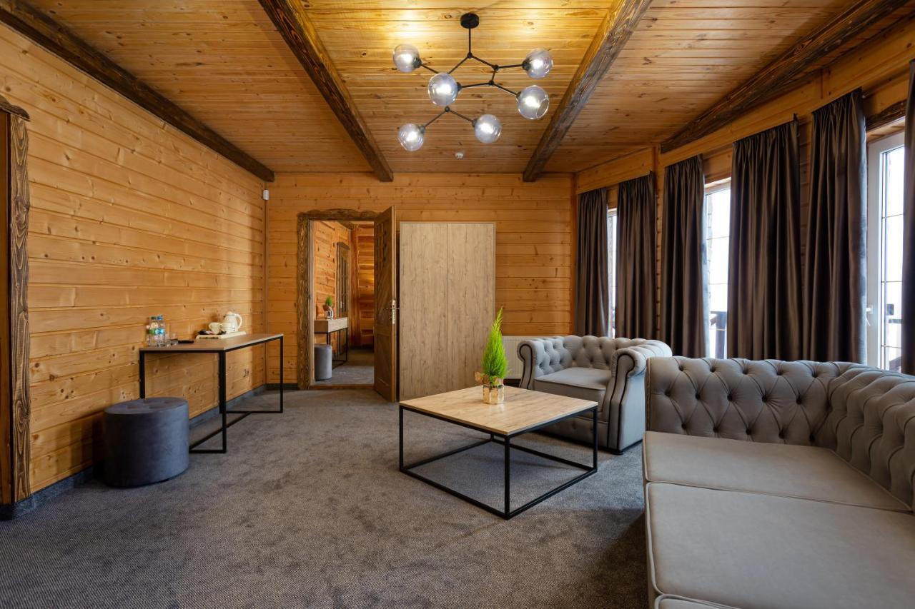 Svoi Hotel Palyanytsya Εξωτερικό φωτογραφία