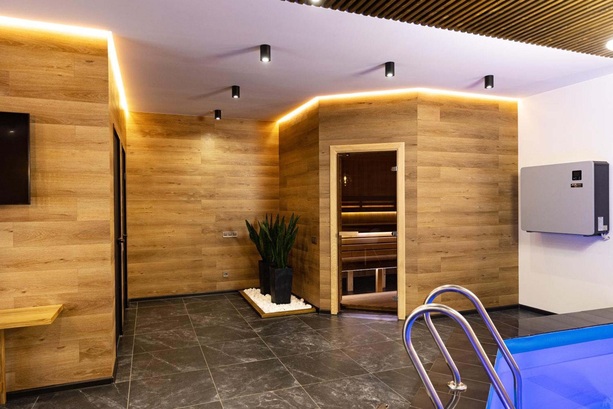 Svoi Hotel Palyanytsya Εξωτερικό φωτογραφία