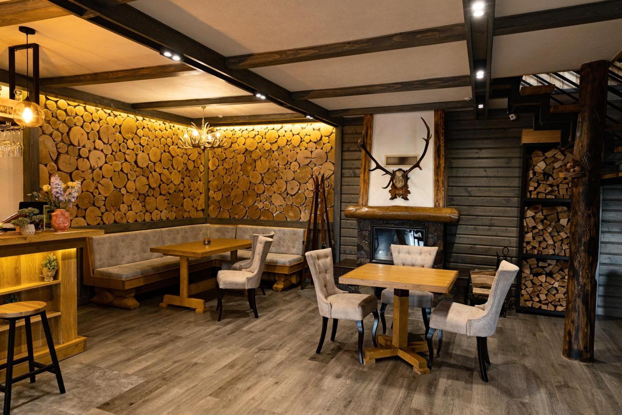 Svoi Hotel Palyanytsya Εξωτερικό φωτογραφία